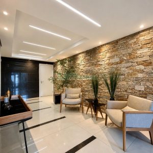 Apartamento com 98m², 2 dormitórios, 2 vagas, no bairro Vila Horn em Caxias do Sul para Comprar