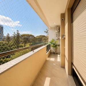 Apartamento com 98m², 2 dormitórios, 2 vagas, no bairro Vila Horn em Caxias do Sul para Comprar