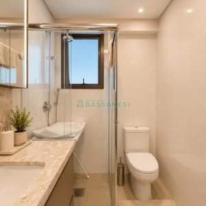 Apartamento com 98m², 2 dormitórios, 2 vagas, no bairro Vila Horn em Caxias do Sul para Comprar