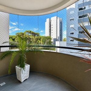 Apartamento com 98m², 2 dormitórios, 2 vagas, no bairro Vila Horn em Caxias do Sul para Comprar