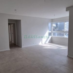 Apartamento com 100m², 3 dormitórios, 2 vagas, no bairro Panazzolo em Caxias do Sul para Comprar