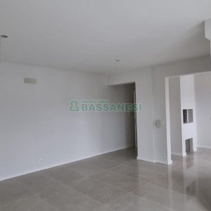 Apartamento com 100m², 3 dormitórios, 2 vagas, no bairro Panazzolo em Caxias do Sul para Comprar