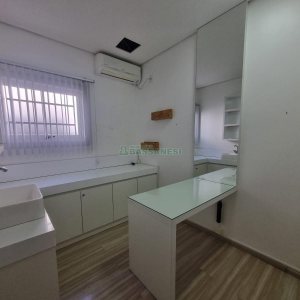 Loja Mobiliada com 63m², no bairro Santa Catarina em Caxias do Sul para Alugar