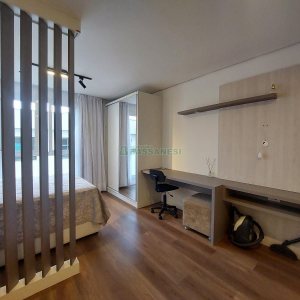 Apto Mobiliado com 30m², 1 dormitório, 1 vaga, no bairro Petrópolis em Caxias do Sul para Alugar