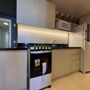 Apto Mobiliado com 32m², 1 dormitório, 1 vaga, no bairro São Pelegrino em Caxias do Sul para Alugar