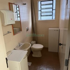 Sala Mobiliada com 60m², no bairro Lourdes em Caxias do Sul para Alugar