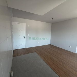Apartamento com 56m², 2 dormitórios, 1 vaga, no bairro São Leopoldo em Caxias do Sul para Alugar