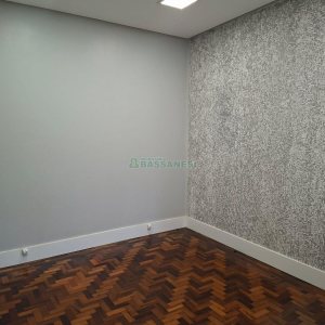 Sala com 55m², no bairro Centro em Caxias do Sul para Alugar ou Comprar
