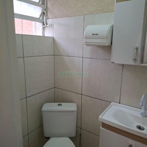 Sala com 55m², no bairro Centro em Caxias do Sul para Alugar ou Comprar