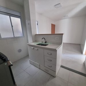 Apto Mobiliado com 42m², 2 dormitórios, 1 vaga, no bairro Panazzolo em Caxias do Sul para Alugar