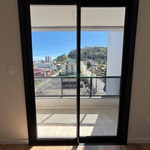 Apartamento com 72m², 2 dormitórios, 2 vagas, no bairro São Luiz em Caxias do Sul para Alugar