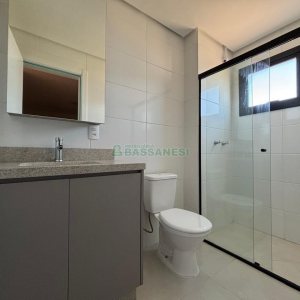 Apartamento com 72m², 2 dormitórios, 2 vagas, no bairro São Luiz em Caxias do Sul para Alugar