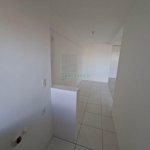 Apartamento com 50m², 1 dormitório, 1 vaga, no bairro Lourdes em Caxias do Sul para Comprar