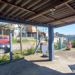 Casa Mobiliada com 65m², 2 dormitórios, 1 vaga, no bairro Cidade Nova em Caxias do Sul para Alugar
