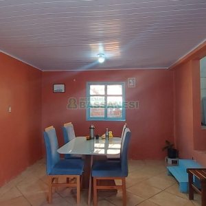 Casa Mobiliada com 65m², 2 dormitórios, 1 vaga, no bairro Cidade Nova em Caxias do Sul para Alugar