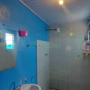Casa Mobiliada com 65m², 2 dormitórios, 1 vaga, no bairro Cidade Nova em Caxias do Sul para Alugar