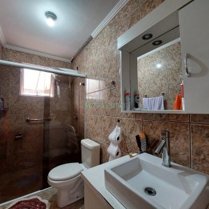 Casa com 229m², 3 dormitórios, 4 vagas, no bairro Santa Lúcia em Caxias do Sul para Comprar