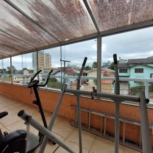 Casa com 229m², 3 dormitórios, 4 vagas, no bairro Santa Lúcia em Caxias do Sul para Comprar