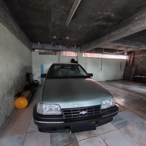 Casa com 229m², 3 dormitórios, 4 vagas, no bairro Santa Lúcia em Caxias do Sul para Comprar