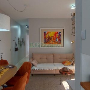 Apartamento com 57m², 2 dormitórios, 1 vaga, no bairro Sagrada Família em Caxias do Sul para Comprar