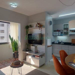 Apartamento com 57m², 2 dormitórios, 1 vaga, no bairro Sagrada Família em Caxias do Sul para Comprar