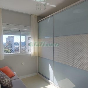 Apartamento com 57m², 2 dormitórios, 1 vaga, no bairro Sagrada Família em Caxias do Sul para Comprar