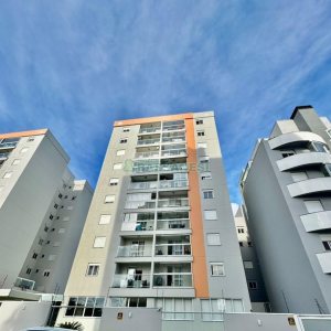 Apto Mobiliado com 60m², 2 dormitórios, 1 vaga, no bairro Vinhedos em Caxias do Sul para Alugar
