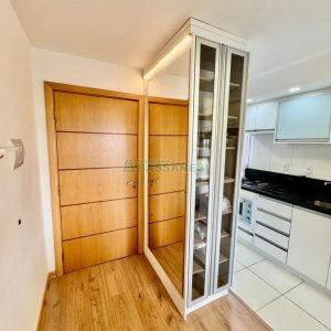 Apto Mobiliado com 60m², 2 dormitórios, 1 vaga, no bairro Vinhedos em Caxias do Sul para Alugar