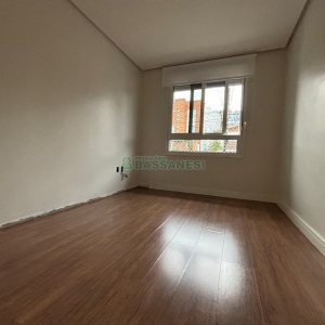 Apartamento com 92m², 3 dormitórios, 2 vagas, no bairro Cinqüentenário em Caxias do Sul para Alugar