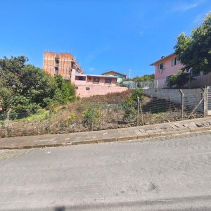 Terreno, no bairro Sagrada Família em Caxias do Sul para Comprar