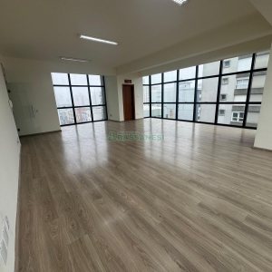 Sala com 70m², no bairro São Pelegrino em Caxias do Sul para Alugar