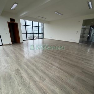 Sala com 70m², no bairro São Pelegrino em Caxias do Sul para Alugar