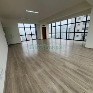 Sala com 70m², no bairro São Pelegrino em Caxias do Sul para Alugar