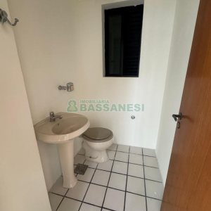 Sala com 70m², no bairro São Pelegrino em Caxias do Sul para Alugar