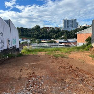 Loja com 1800m², no bairro Universitário em Caxias do Sul para Alugar