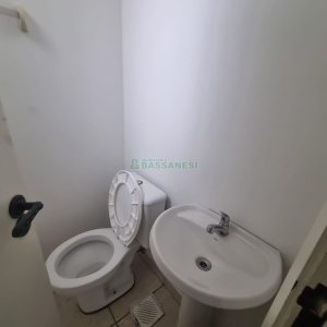 Loja com 160m², no bairro Pio X em Caxias do Sul para Alugar