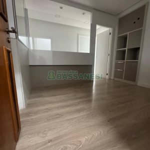 Sala com 60m², 1 vaga, no bairro São Pelegrino em Caxias do Sul para Alugar