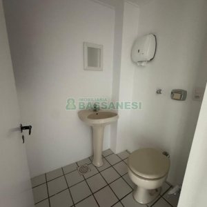 Sala com 60m², 1 vaga, no bairro São Pelegrino em Caxias do Sul para Alugar