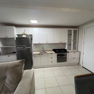 Apto Mobiliado com 65m², 2 dormitórios, 2 vagas, no bairro Cruzeiro em Caxias do Sul para Alugar