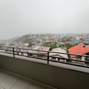 Apto Mobiliado com 65m², 2 dormitórios, 2 vagas, no bairro Cruzeiro em Caxias do Sul para Alugar