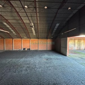 Pavilhão com 1400m², no bairro São José em Caxias do Sul para Alugar