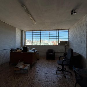 Pavilhão com 1400m², no bairro São José em Caxias do Sul para Alugar