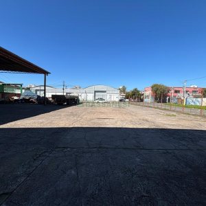 Pavilhão com 1400m², no bairro São José em Caxias do Sul para Alugar