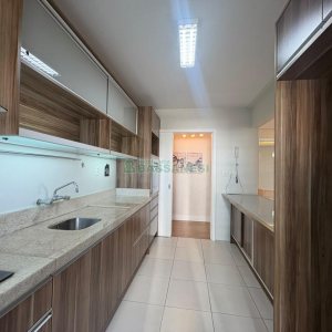 Apartamento com 110m², 2 dormitórios, 2 vagas, no bairro São Pelegrino em Caxias do Sul para Alugar