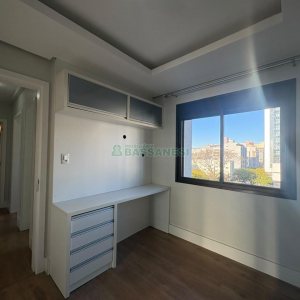 Apartamento com 110m², 2 dormitórios, 2 vagas, no bairro São Pelegrino em Caxias do Sul para Alugar