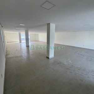 Sala com 140m², no bairro Lourdes em Caxias do Sul para Alugar