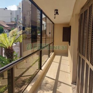 Apto Mobiliado com 105m², 2 dormitórios, 1 vaga, no bairro São Pelegrino em Caxias do Sul para Alugar