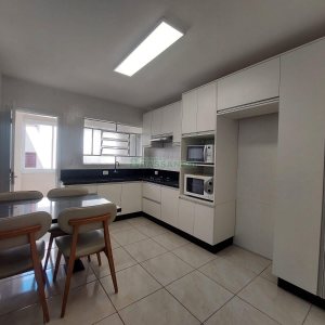 Apto Mobiliado com 121m², 3 dormitórios, 1 vaga, no bairro São Pelegrino em Caxias do Sul para Alugar