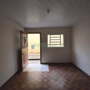 Casa com 52m², 2 dormitórios, no bairro Rio Branco em Caxias do Sul para Alugar