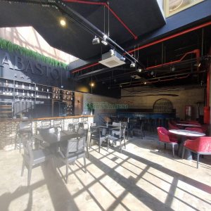 Loja com 400m², no bairro Exposição em Caxias do Sul para Alugar